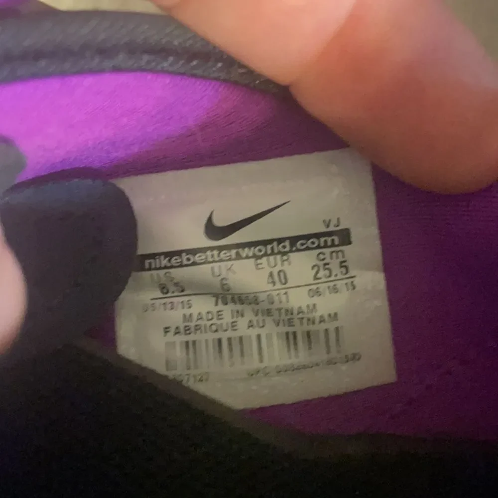 Nike shoes 8.5 (4429)